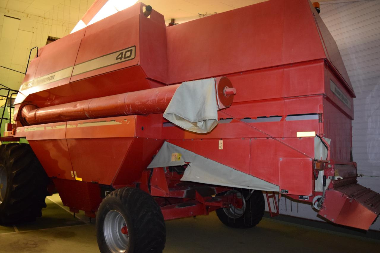 Massey Ferguson MF 40 RS - Mähdrescher: das Bild 3 Massey Ferguson MF 40 RS - Mähdrescher: das Bild 3