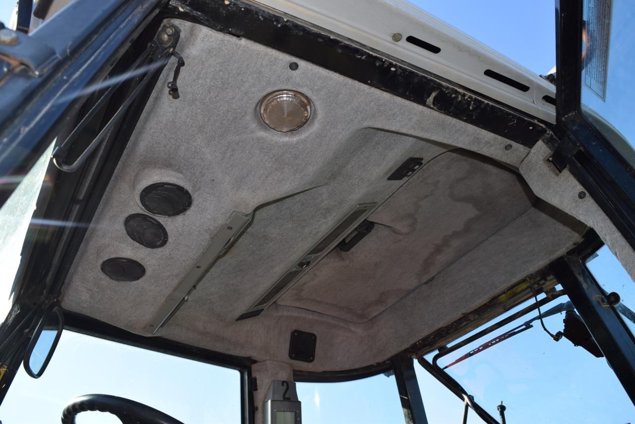 Traktor Massey Ferguson MF 8250: das Bild 7 Traktor Massey Ferguson MF 8250: das Bild 7