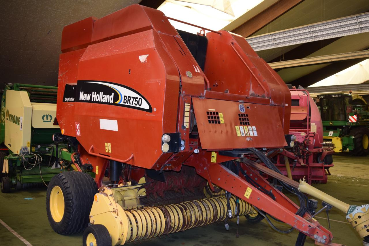 New Holland BR 750 CropCutter - Rundballenpresse: das Bild 1 New Holland BR 750 CropCutter - Rundballenpresse: das Bild 1