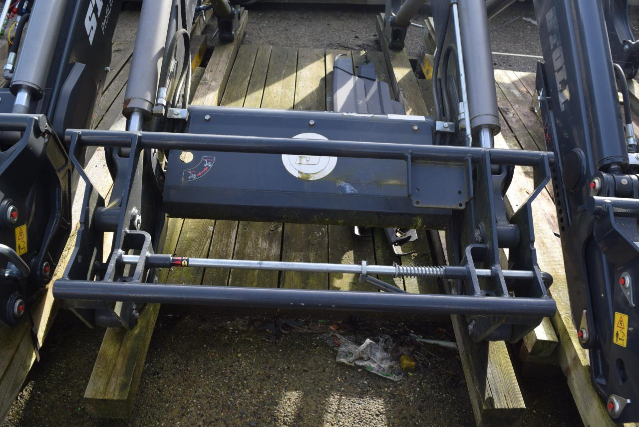 Stoll ProfiLine FZ 10 - Frontlader für Traktor: das Bild 3 Stoll ProfiLine FZ 10 - Frontlader für Traktor: das Bild 3