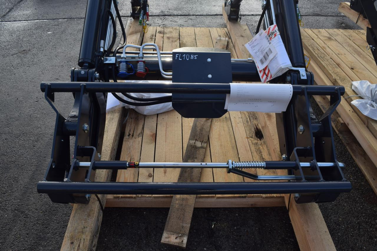 Stoll Solid 38-20 P - Frontlader für Traktor: das Bild 4 Stoll Solid 38-20 P - Frontlader für Traktor: das Bild 4