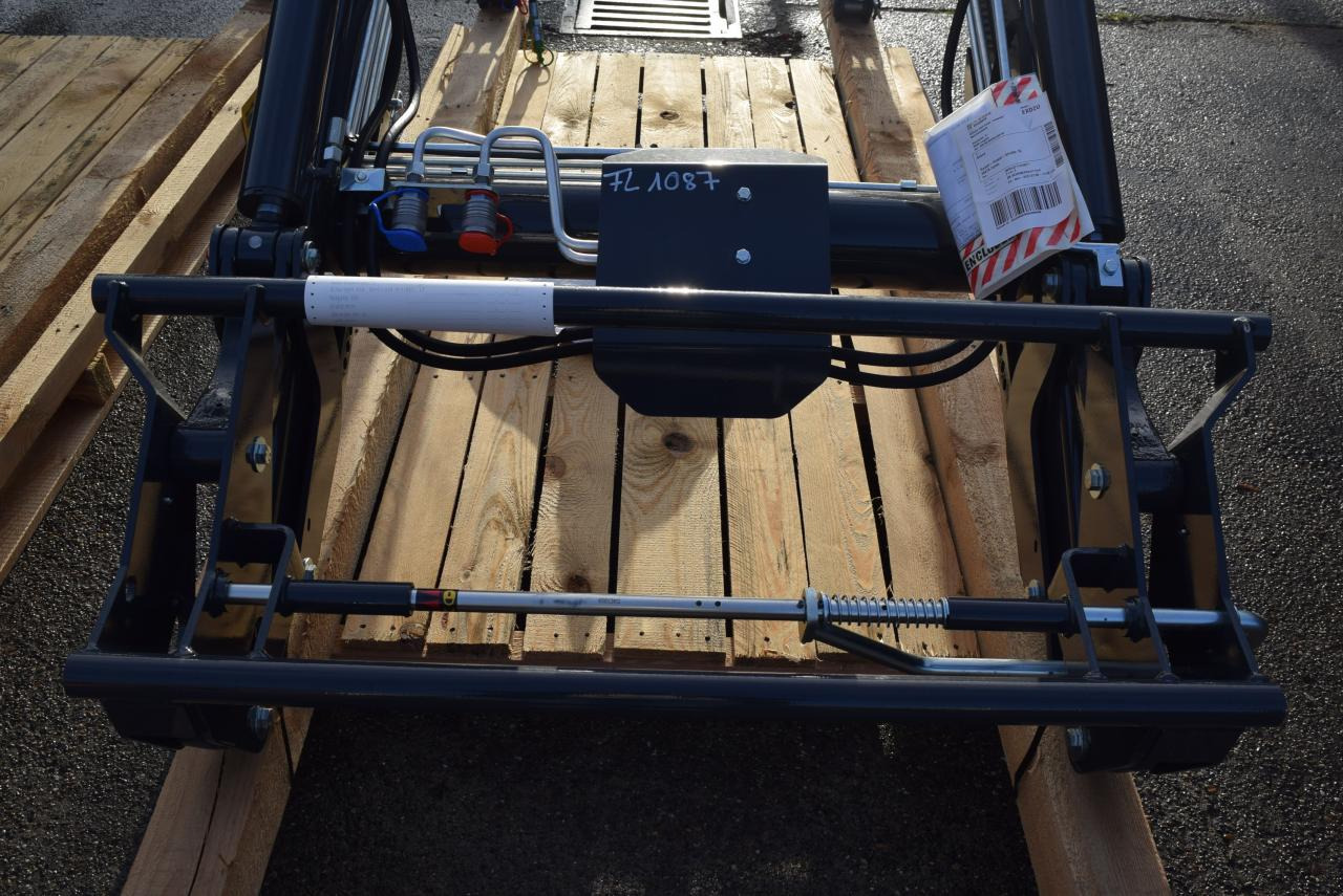 Stoll Solid 40-22 P - Frontlader für Traktor: das Bild 3 Stoll Solid 40-22 P - Frontlader für Traktor: das Bild 3