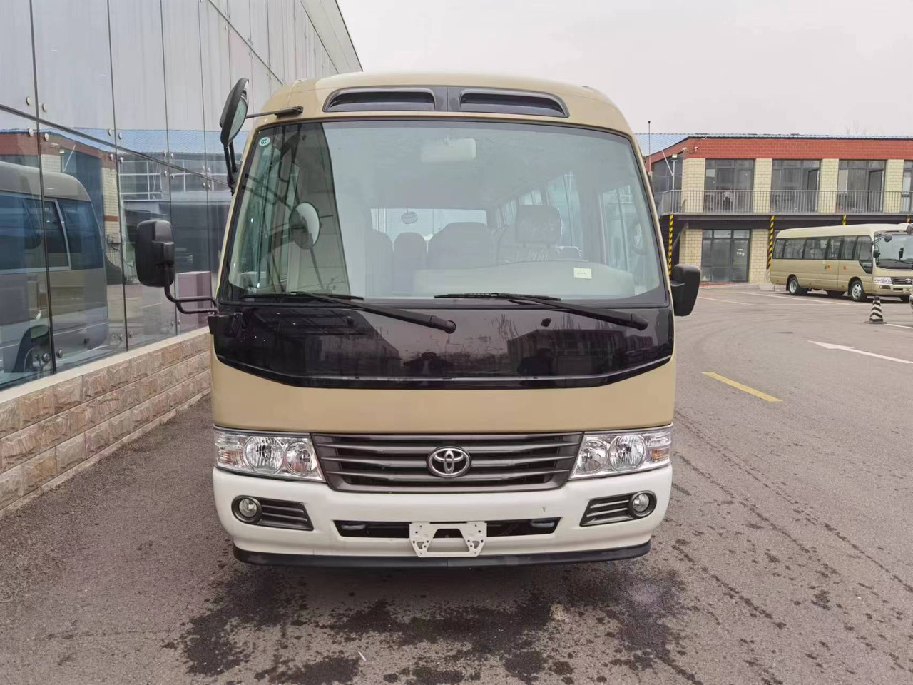 TOYOTA COASTER - Bus: das Bild 2 TOYOTA COASTER - Bus: das Bild 2