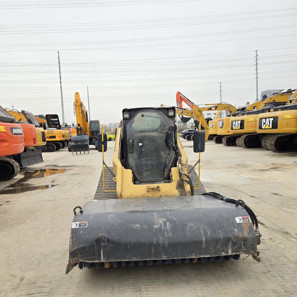 CATERPILLAR 277C - Kompaktlader: das Bild 3 CATERPILLAR 277C - Kompaktlader: das Bild 3