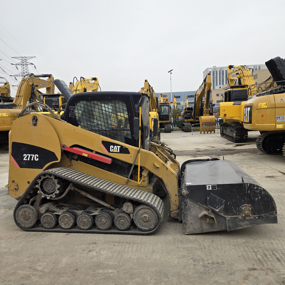 CATERPILLAR 277C - Kompaktlader: das Bild 1 CATERPILLAR 277C - Kompaktlader: das Bild 1