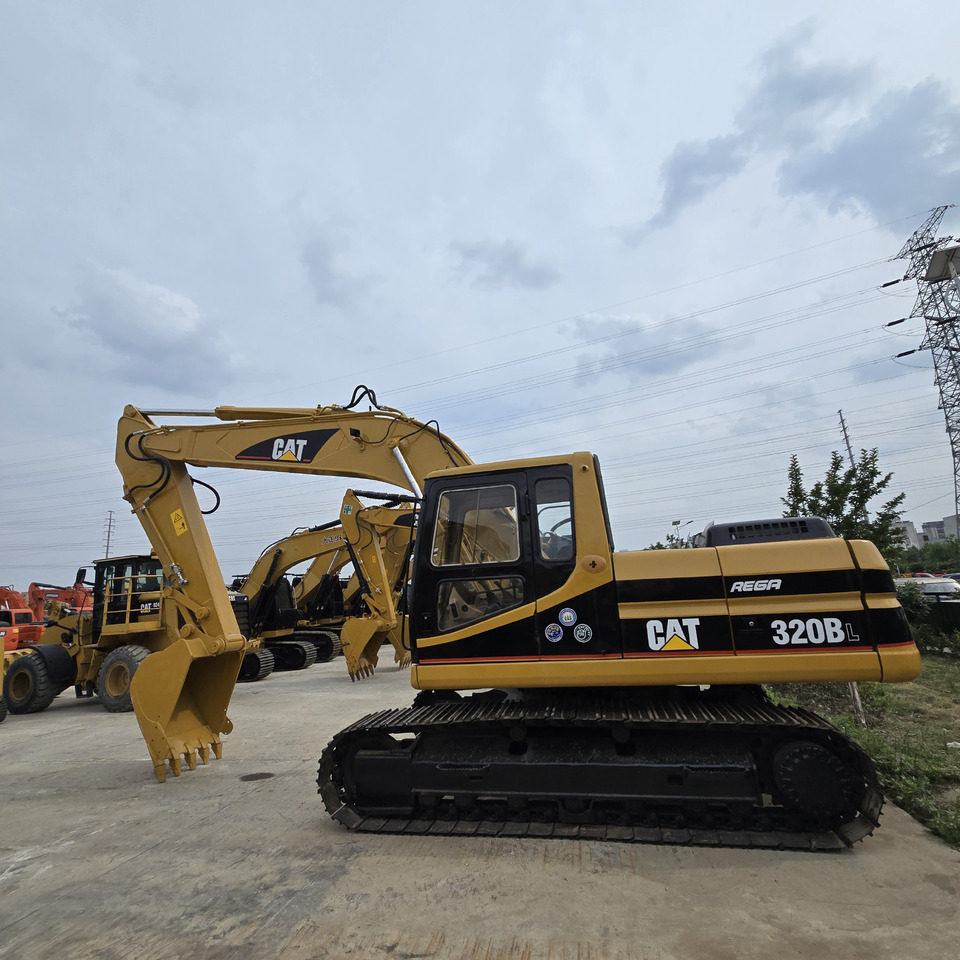 CATERPILLAR 320BL - Kettenbagger: das Bild 2 CATERPILLAR 320BL - Kettenbagger: das Bild 2