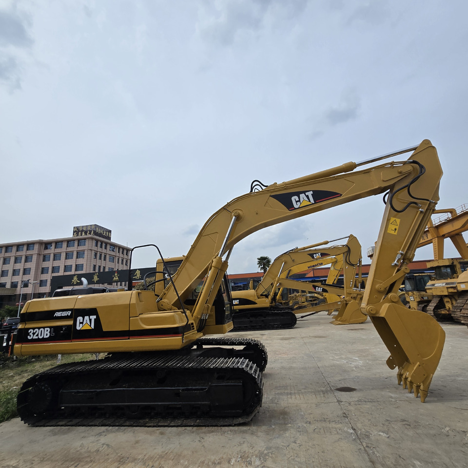CATERPILLAR 320BL - Kettenbagger: das Bild 1 CATERPILLAR 320BL - Kettenbagger: das Bild 1