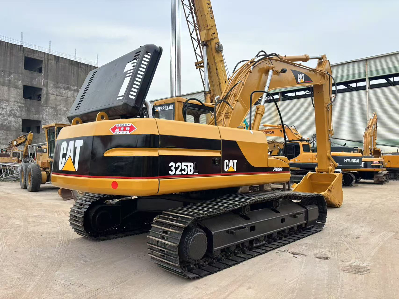 CATERPILLAR 325B - Kettenbagger: das Bild 1 CATERPILLAR 325B - Kettenbagger: das Bild 1