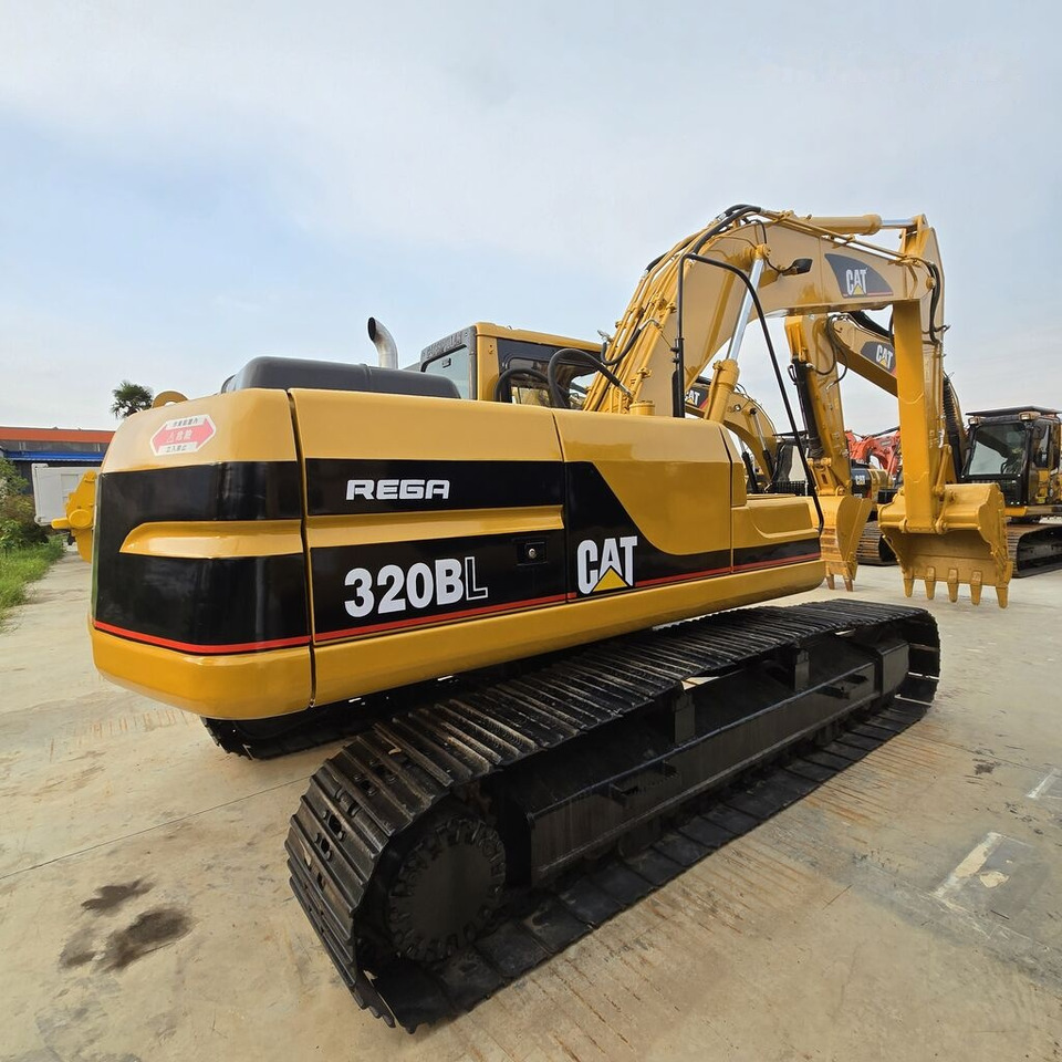 Caterpillar 320BL - Kettenbagger: das Bild 1 Caterpillar 320BL - Kettenbagger: das Bild 1