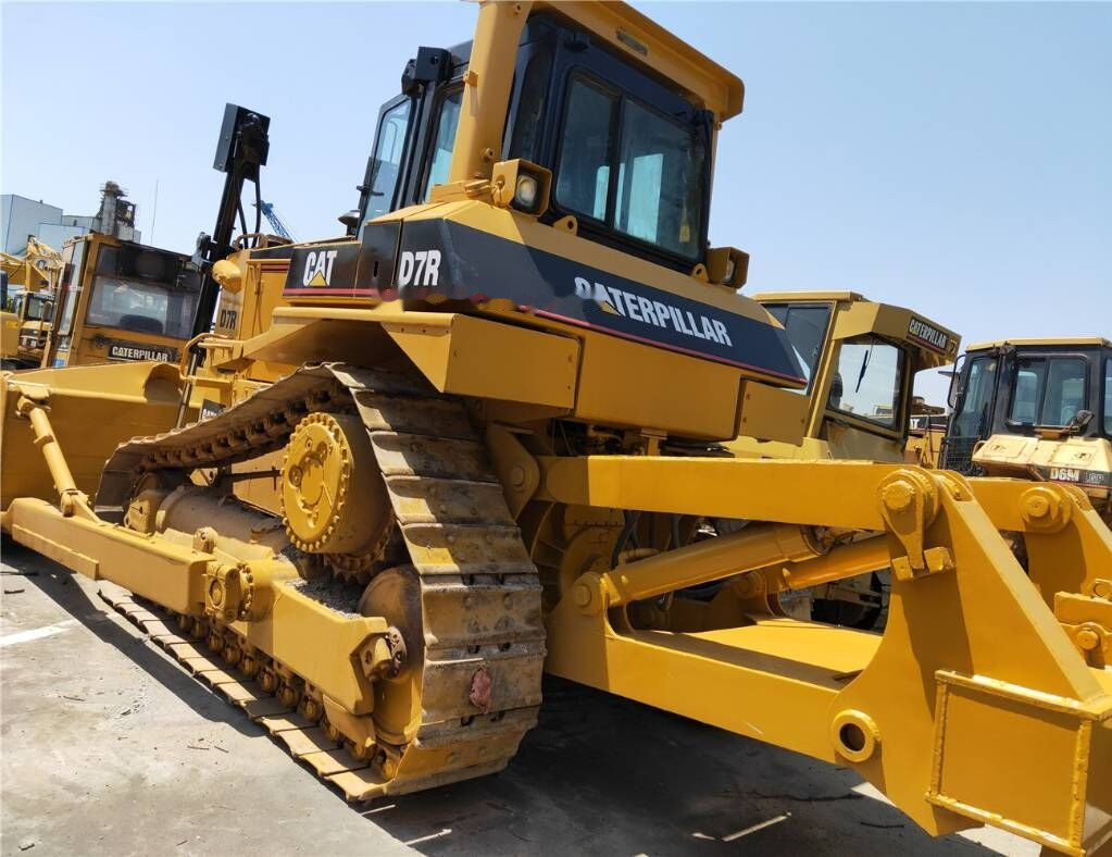 Caterpillar D7R - Bulldozer: das Bild 1 Caterpillar D7R - Bulldozer: das Bild 1