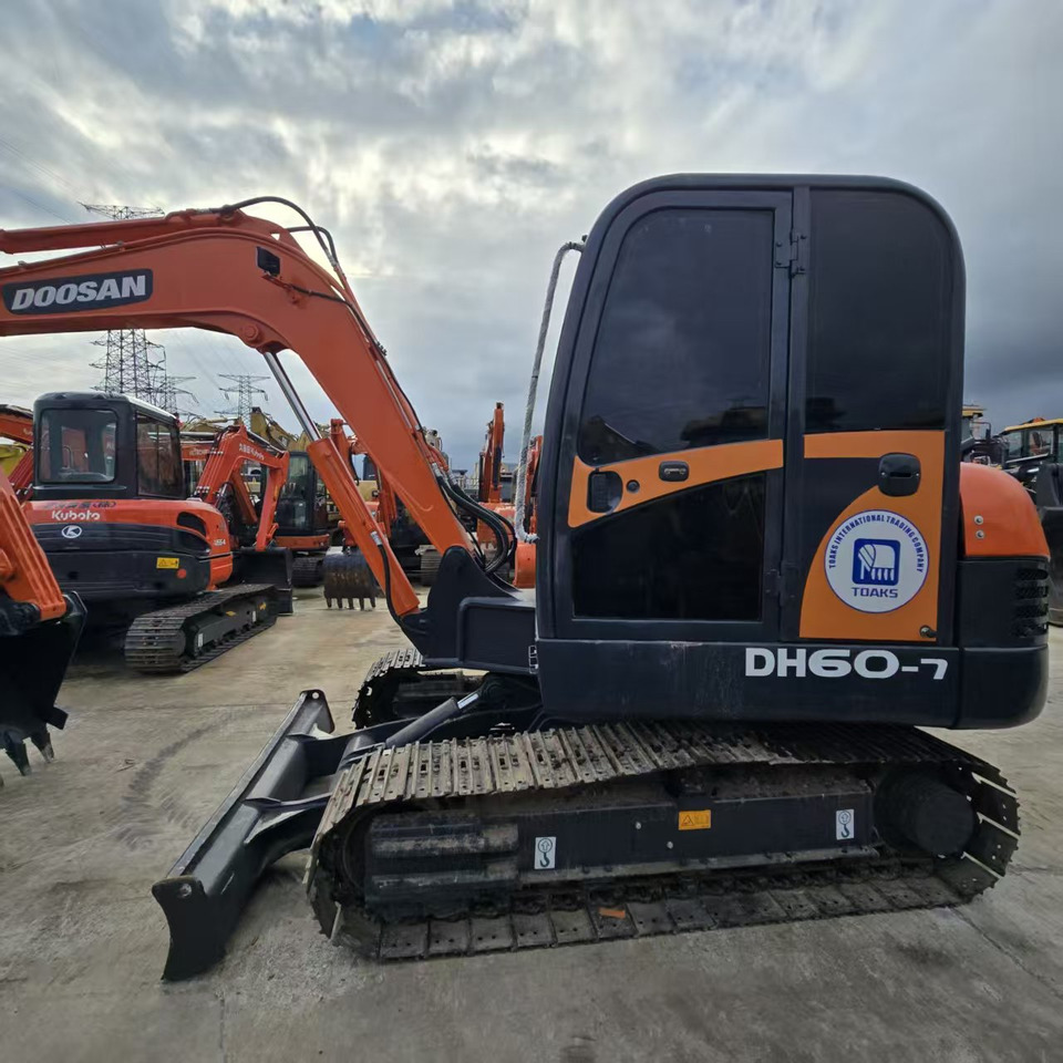 DOOSAN DH60-7 - Minibagger: das Bild 5 DOOSAN DH60-7 - Minibagger: das Bild 5