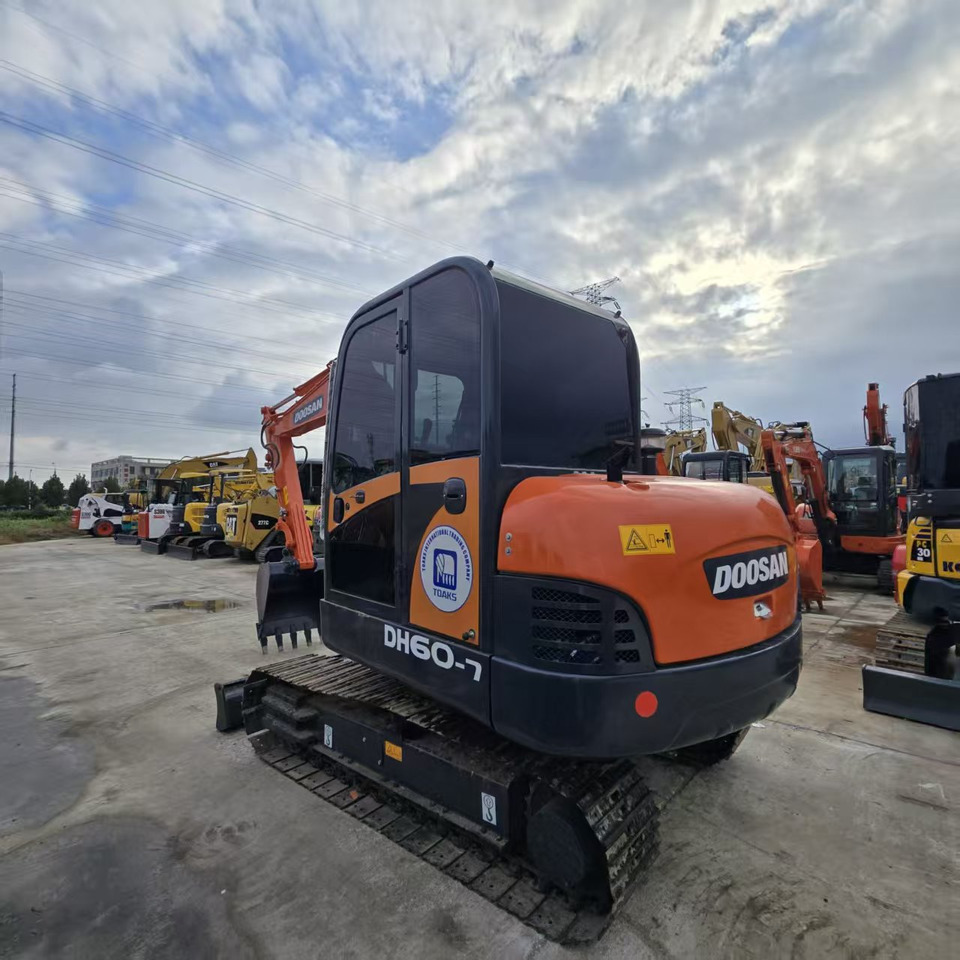 DOOSAN DH60-7 - Minibagger: das Bild 4 DOOSAN DH60-7 - Minibagger: das Bild 4