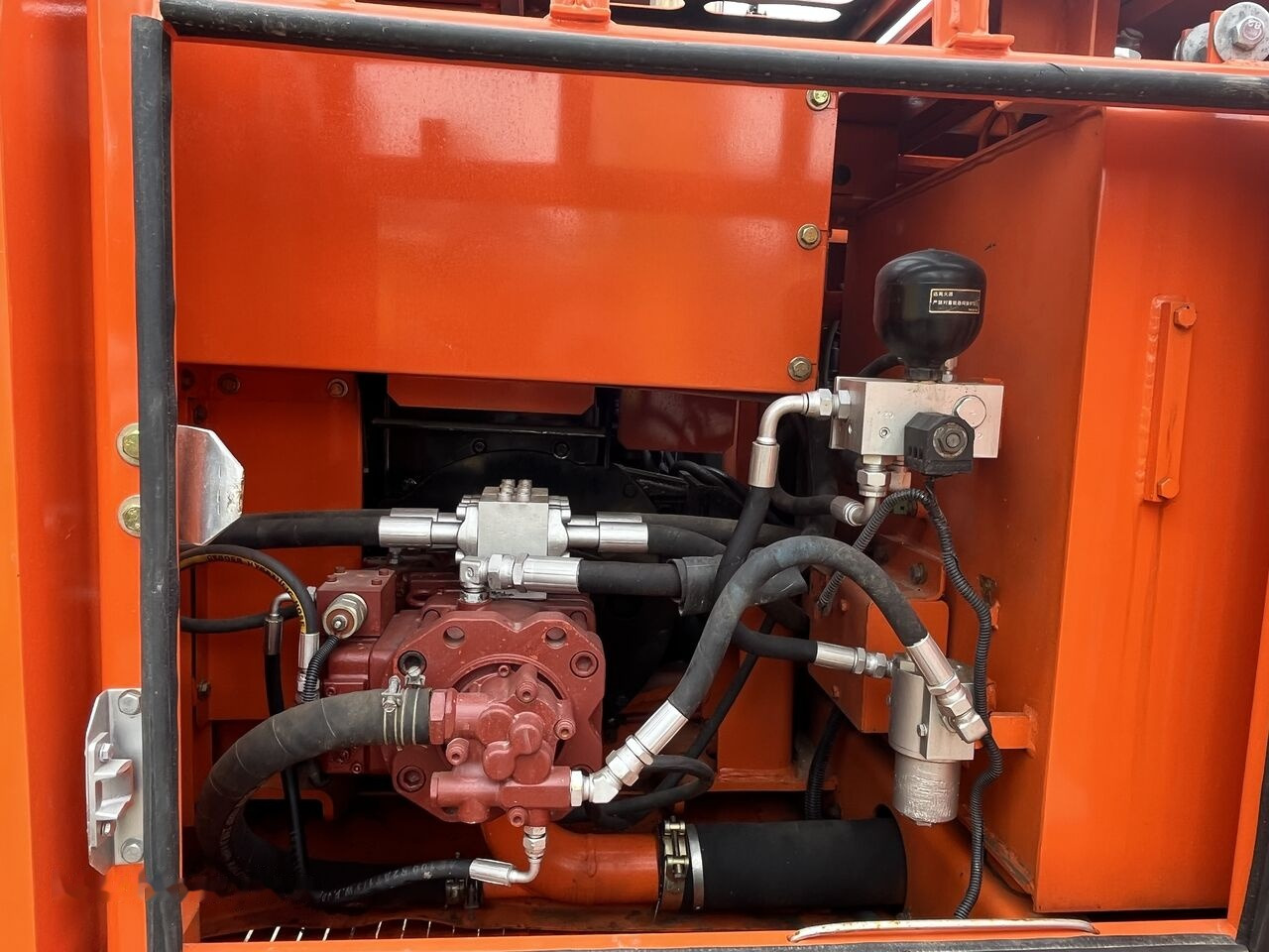 Doosan DH150LC-7 - Kettenbagger: das Bild 2 Doosan DH150LC-7 - Kettenbagger: das Bild 2