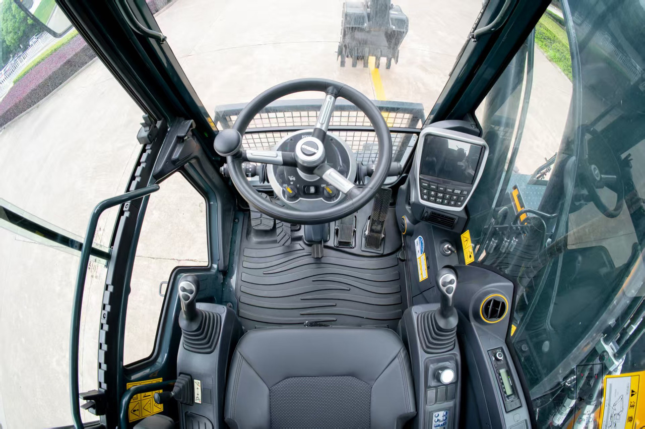 Mobilbagger neu kaufen HYUNDAI HW155: das Bild 9