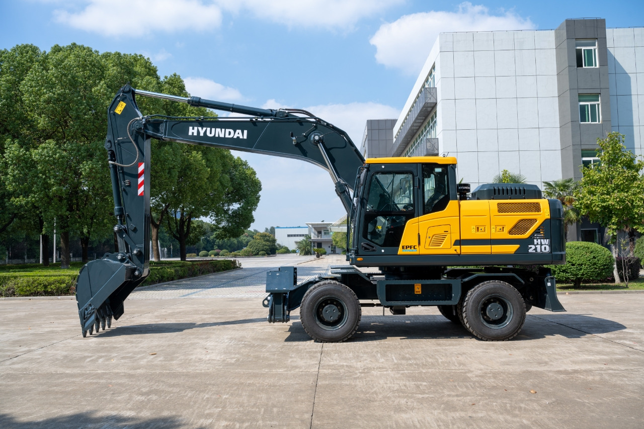 HYUNDAI HW210 - Mobilbagger: das Bild 3 HYUNDAI HW210 - Mobilbagger: das Bild 3