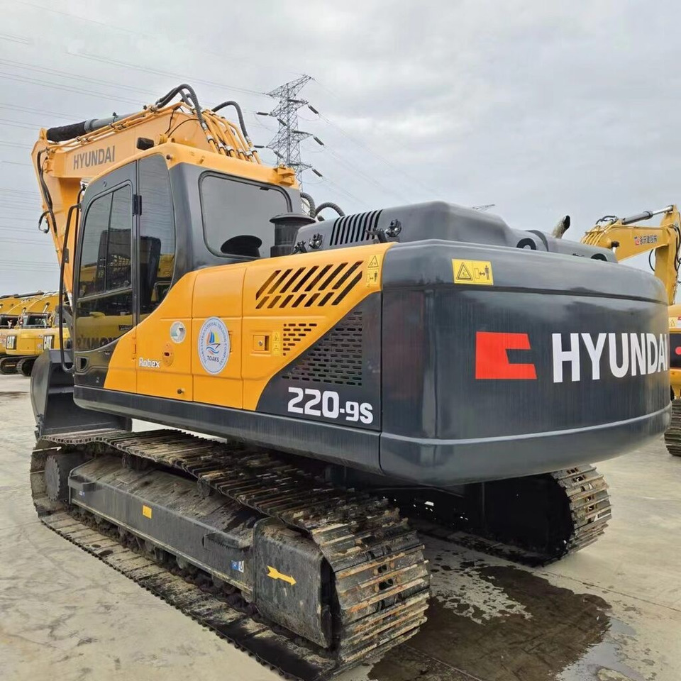 Hyundai R220LC-9s - Kettenbagger: das Bild 4 Hyundai R220LC-9s - Kettenbagger: das Bild 4