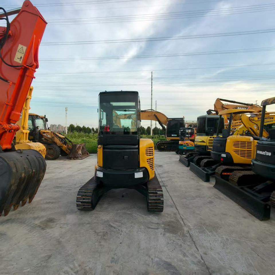 KOMATSU PC35 - Minibagger: das Bild 5 KOMATSU PC35 - Minibagger: das Bild 5