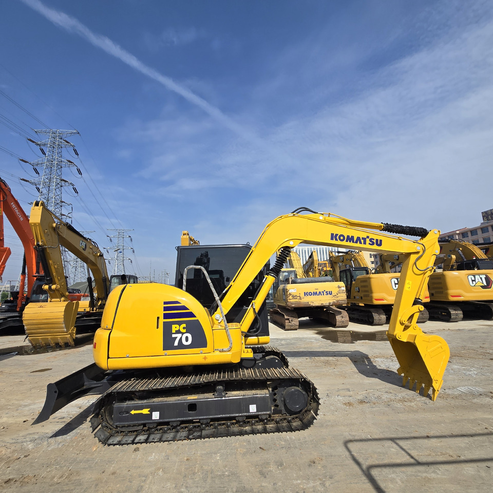 KOMATSU PC70-8 - Minibagger: das Bild 2 KOMATSU PC70-8 - Minibagger: das Bild 2