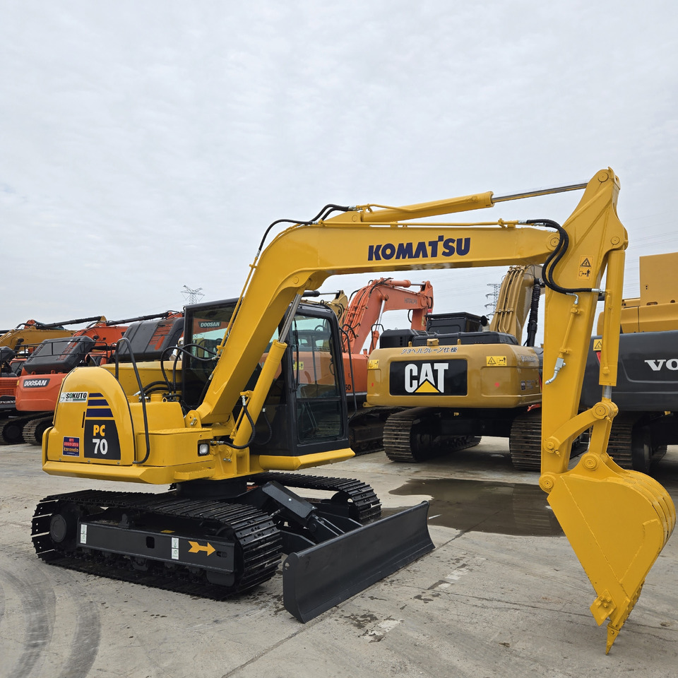 KOMATSU PC70-8 - Minibagger: das Bild 3 KOMATSU PC70-8 - Minibagger: das Bild 3