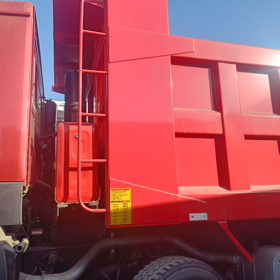 Kipper SINOTRUK HOWO 8x4: das Bild 6