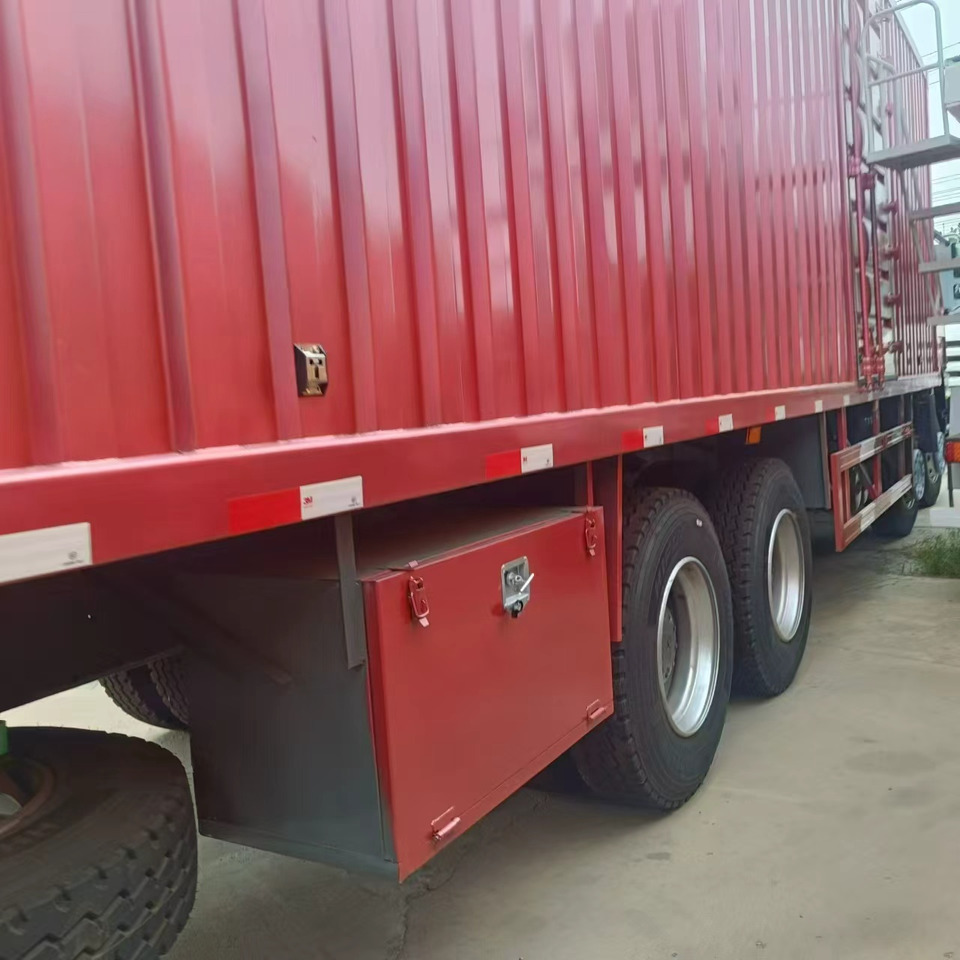 SINOTRUK HOWO - Koffer LKW: das Bild 4 SINOTRUK HOWO - Koffer LKW: das Bild 4