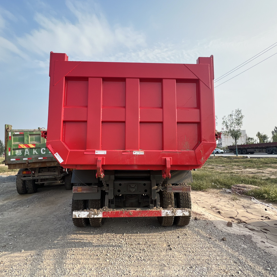 SINOTRUK HOWO - Koffer LKW: das Bild 3 SINOTRUK HOWO - Koffer LKW: das Bild 3