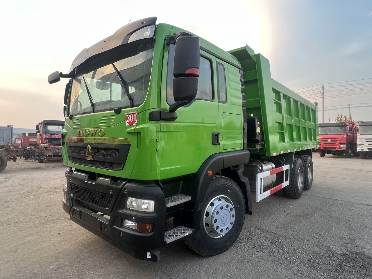 SINOTRUK TX 6x4 - Kipper: das Bild 2 SINOTRUK TX 6x4 - Kipper: das Bild 2
