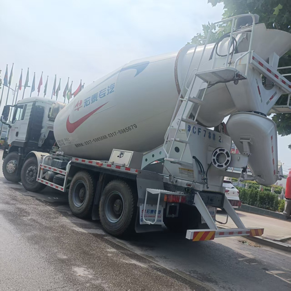 SITRAK 8m³ concrete mixer truck - Tankwagen: das Bild 2 SITRAK 8m³ concrete mixer truck - Tankwagen: das Bild 2