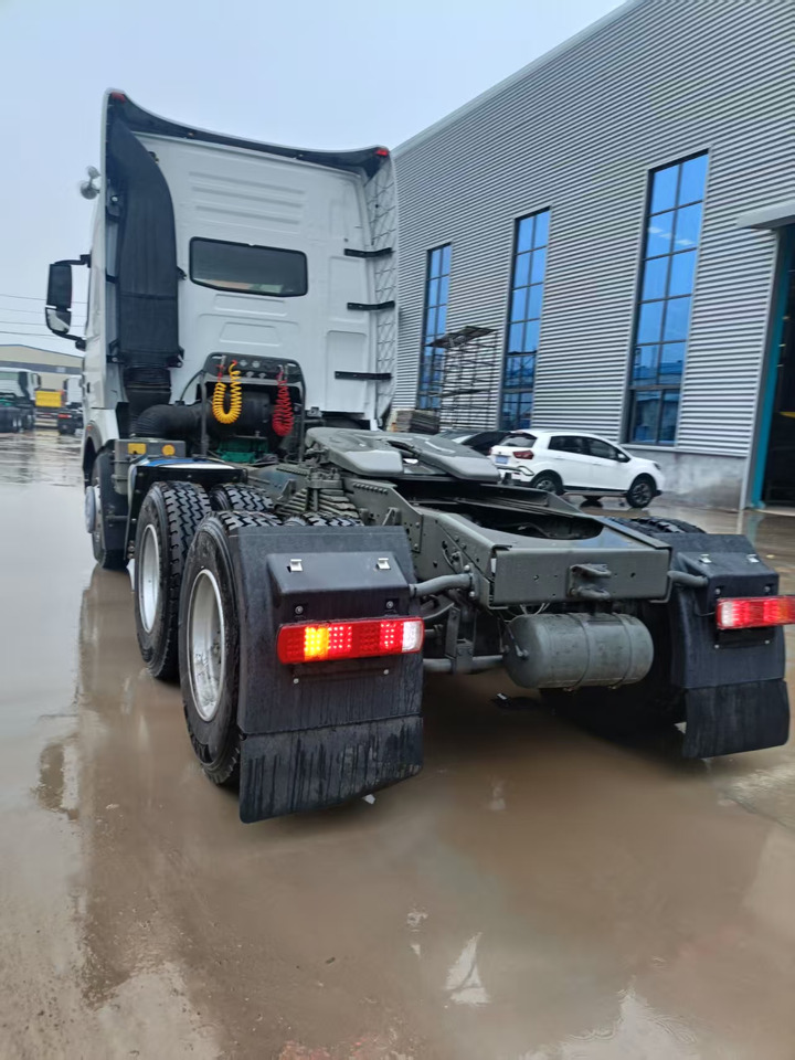 SINOTRUK HOWO - Sattelzugmaschine: das Bild 5 SINOTRUK HOWO - Sattelzugmaschine: das Bild 5