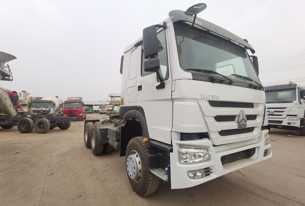 SINOTRUK HOWO trailer head - Sattelzugmaschine: das Bild 3 SINOTRUK HOWO trailer head - Sattelzugmaschine: das Bild 3