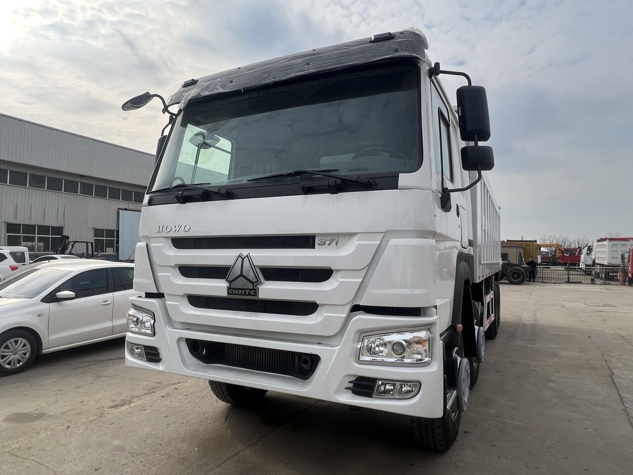 Sinotruk Howo 8*4 - Kipper: das Bild 2 Sinotruk Howo 8*4 - Kipper: das Bild 2