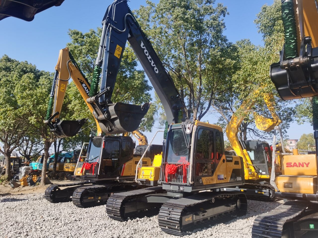 Volvo EC140DL - Kettenbagger: das Bild 2 Volvo EC140DL - Kettenbagger: das Bild 2