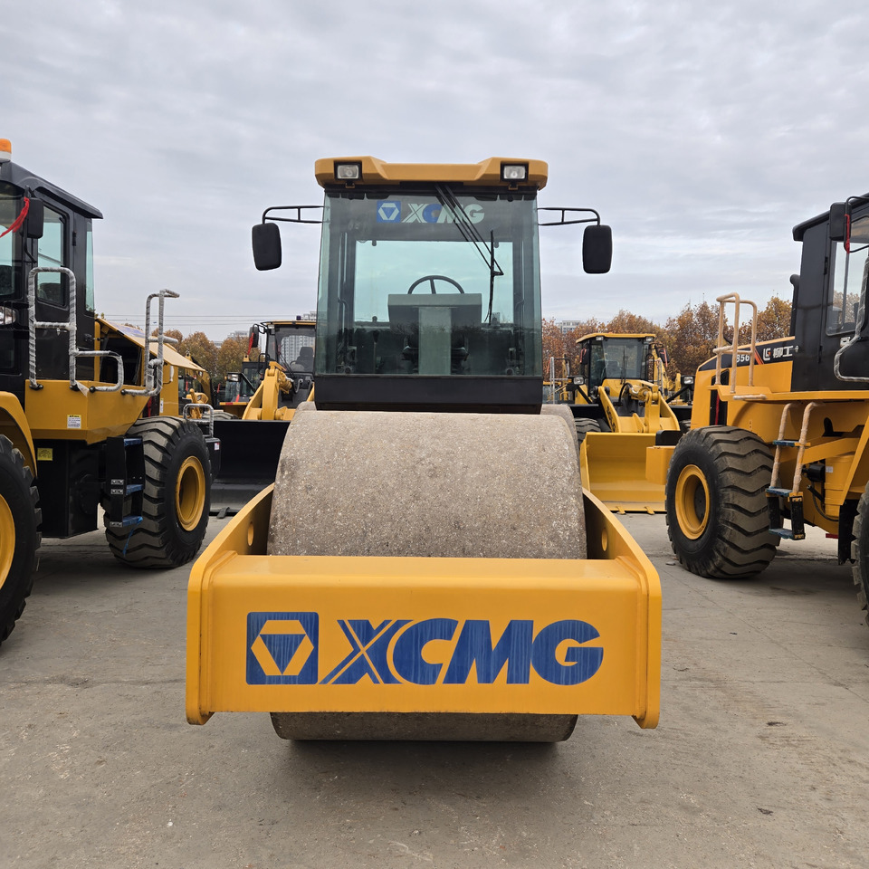 XCMG 3Y252J - Straßenwalze: das Bild 2 XCMG 3Y252J - Straßenwalze: das Bild 2