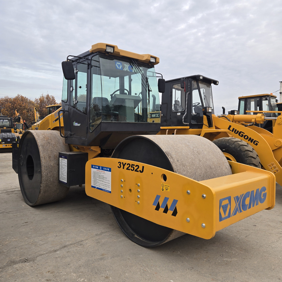 XCMG 3Y252J - Straßenwalze: das Bild 3 XCMG 3Y252J - Straßenwalze: das Bild 3
