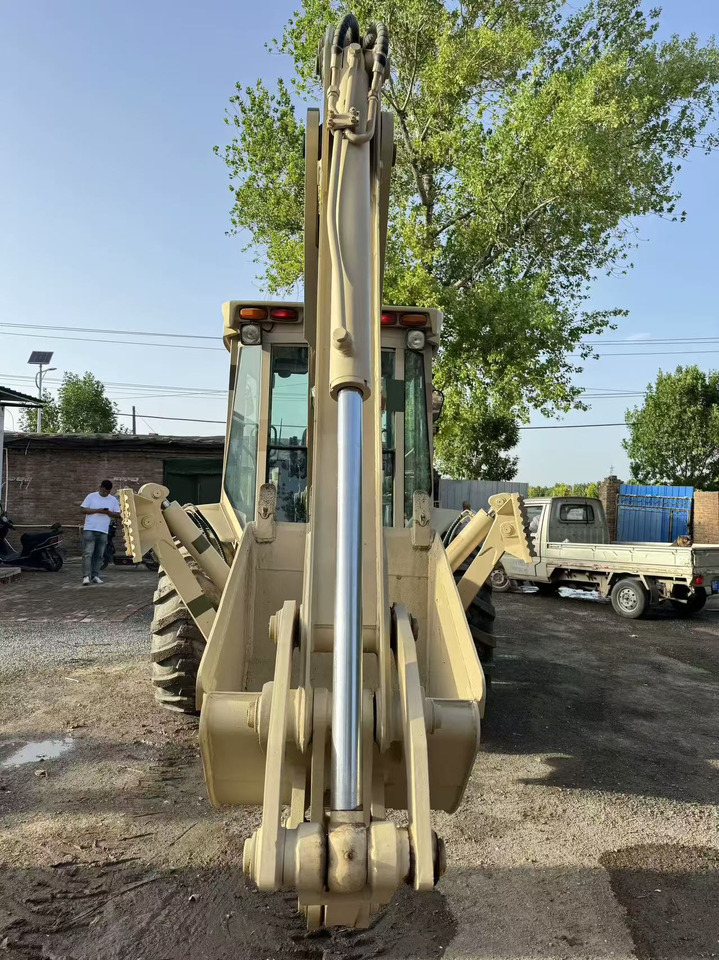 XCMG XT870 - Baggerlader: das Bild 5 XCMG XT870 - Baggerlader: das Bild 5