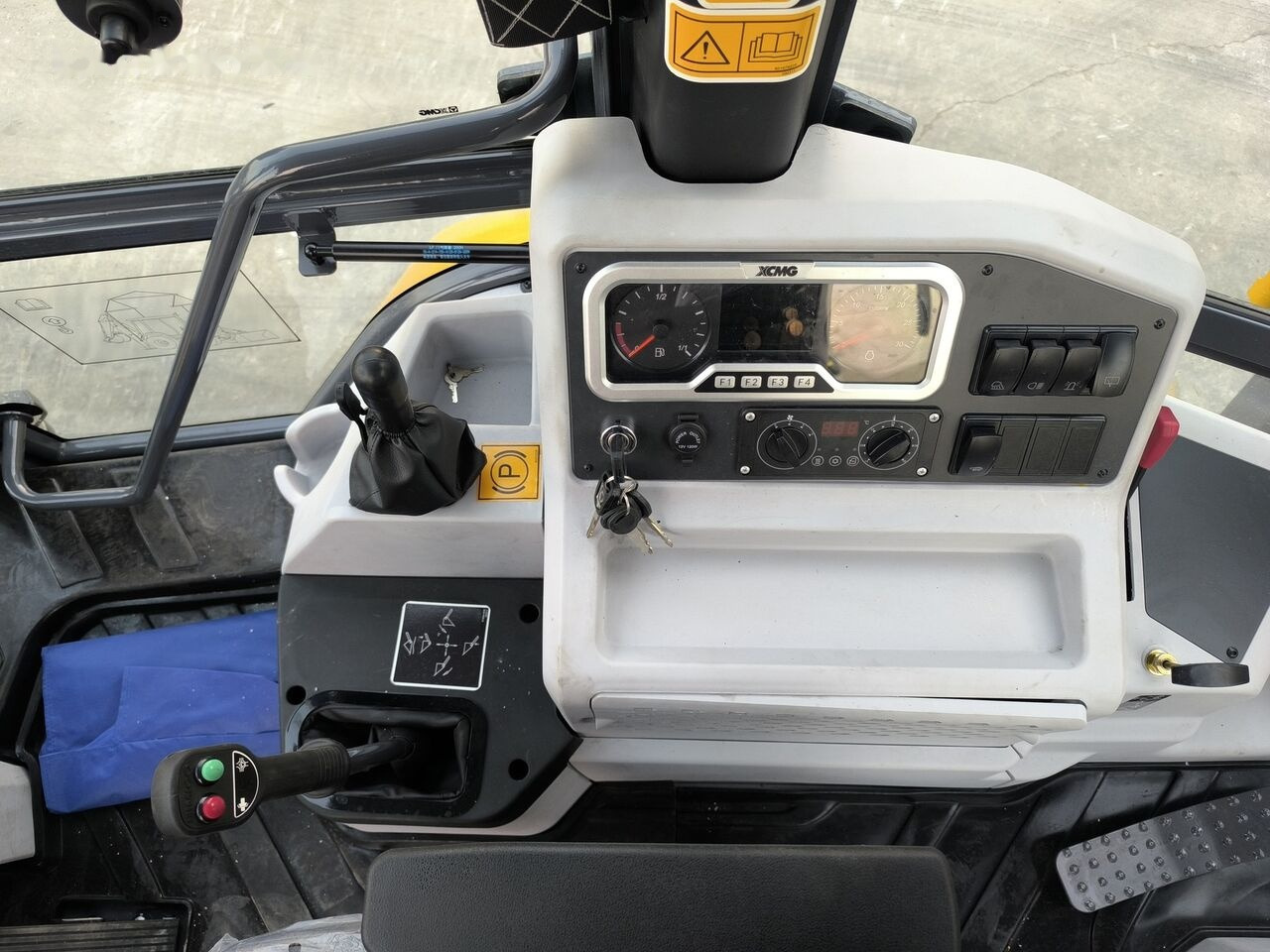 Baggerlader neu kaufen XCMG XT870K: das Bild 11