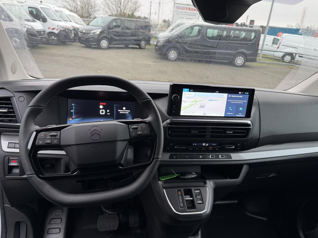 CITROEN Jumpy M 2.0 BlueHDi - 145 S&S - BV EAT8 III FOURGON . PHASE 2 - Kastenwagen: das Bild 4 CITROEN Jumpy M 2.0 BlueHDi - 145 S&S - BV EAT8 III FOURGON . PHASE 2 - Kastenwagen: das Bild 4