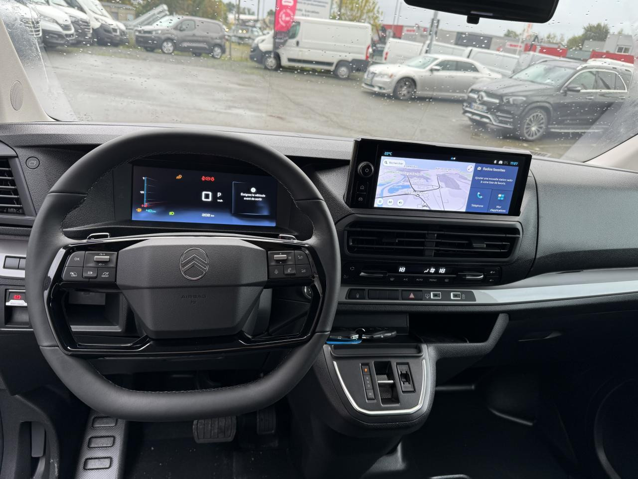 CITROEN jumpy M 2.0 BLUEHDI 180 S S EAT8 DOUBLE CABINE 5 PLACES - Kastenwagen: das Bild 3 CITROEN jumpy M 2.0 BLUEHDI 180 S S EAT8 DOUBLE CABINE 5 PLACES - Kastenwagen: das Bild 3