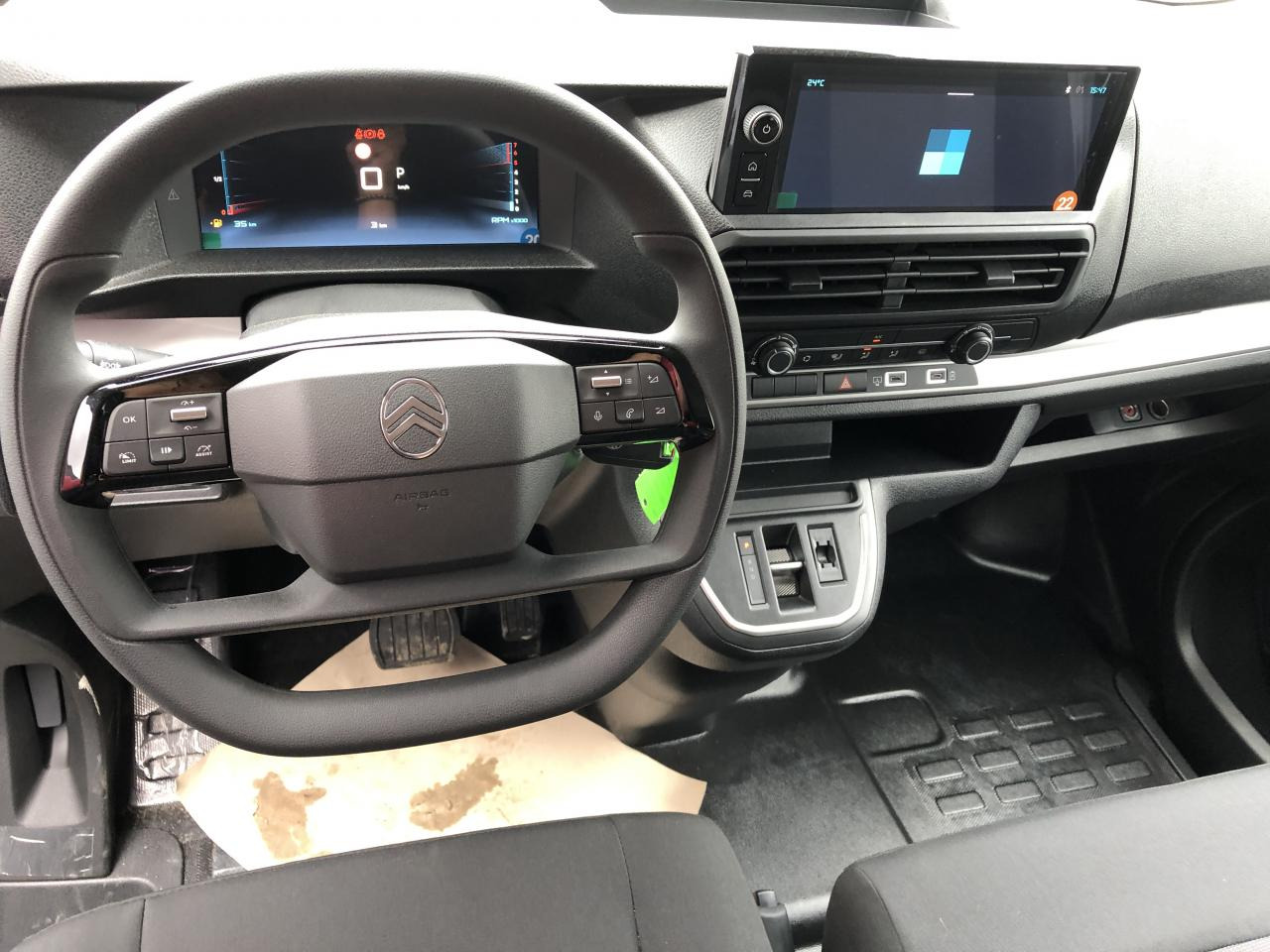 CITROEN jumpy XL 2.0 BLUEHDI 180CH S&S CABINE APPROFONDIE FIXE EAT8 5 PLACES - Kastenwagen: das Bild 4 CITROEN jumpy XL 2.0 BLUEHDI 180CH S&S CABINE APPROFONDIE FIXE EAT8 5 PLACES - Kastenwagen: das Bild 4