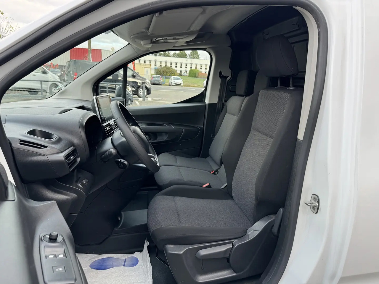 Citroen Berlingo M 650KG BLUEHDI 100 S&S DRIVER - Kastenwagen: das Bild 4 Citroen Berlingo M 650KG BLUEHDI 100 S&S DRIVER - Kastenwagen: das Bild 4
