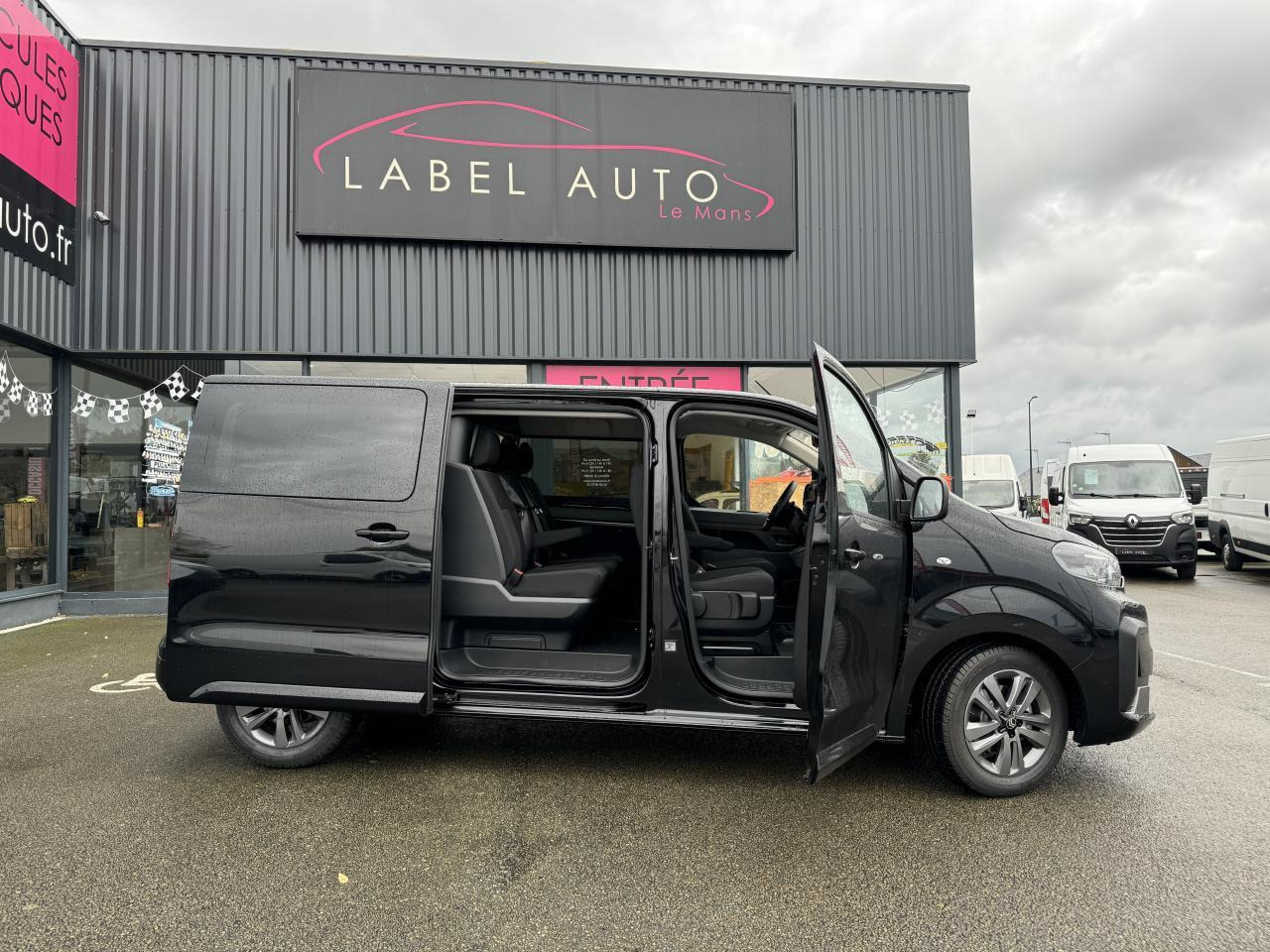 Citroen Jumpy M 2.0 BLUEHDI 180CH S&S CABINE APPROFONDIE FIXE EAT8 - Transporter mit Doppelkabine: das Bild 1 Citroen Jumpy M 2.0 BLUEHDI 180CH S&S CABINE APPROFONDIE FIXE EAT8 - Transporter mit Doppelkabine: das Bild 1