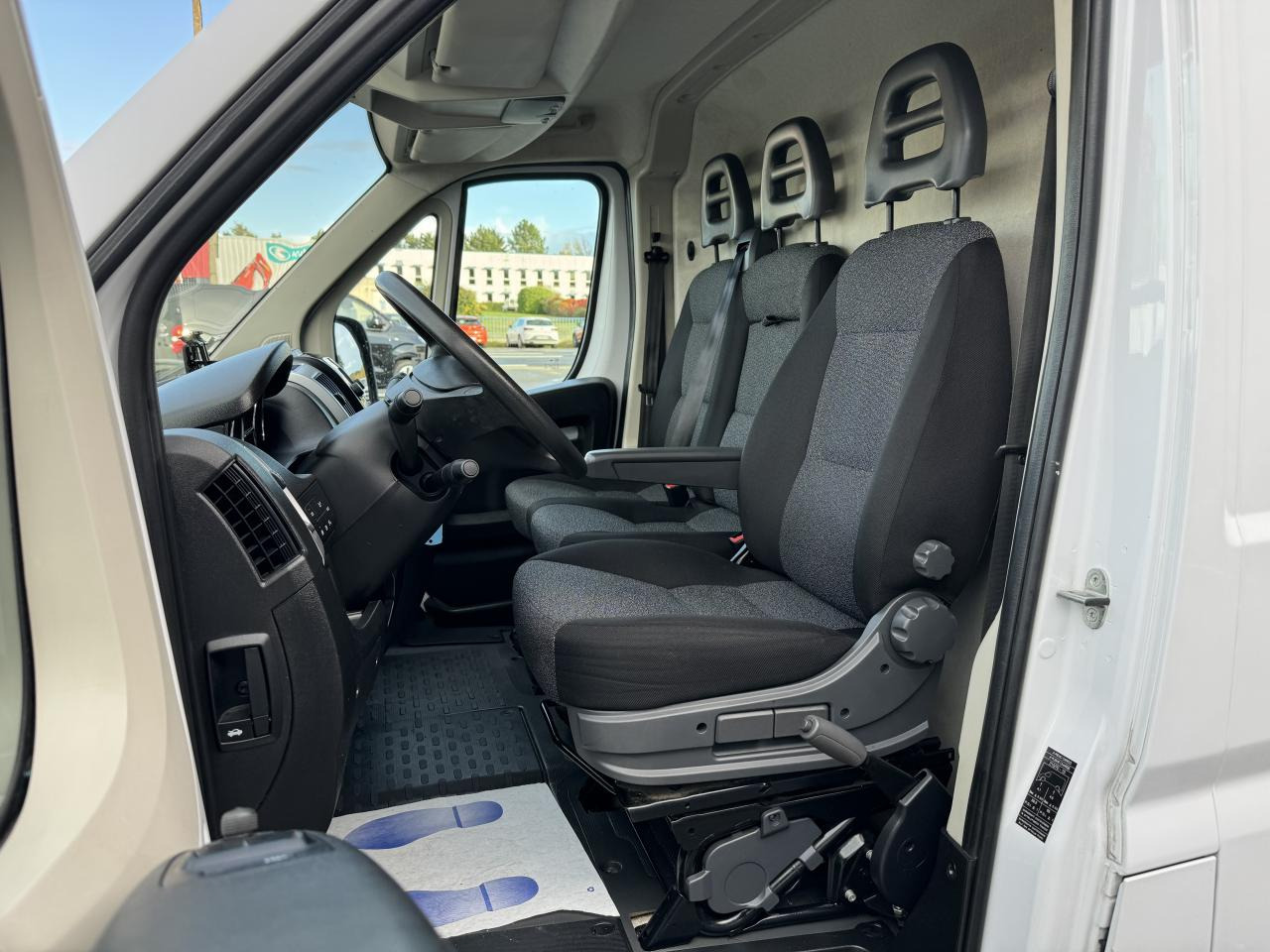 FIAT DUCATO 3T5 L3H2 2.2 HDI 140 CH BUSINESS - Kastenwagen: das Bild 5 FIAT DUCATO 3T5 L3H2 2.2 HDI 140 CH BUSINESS - Kastenwagen: das Bild 5