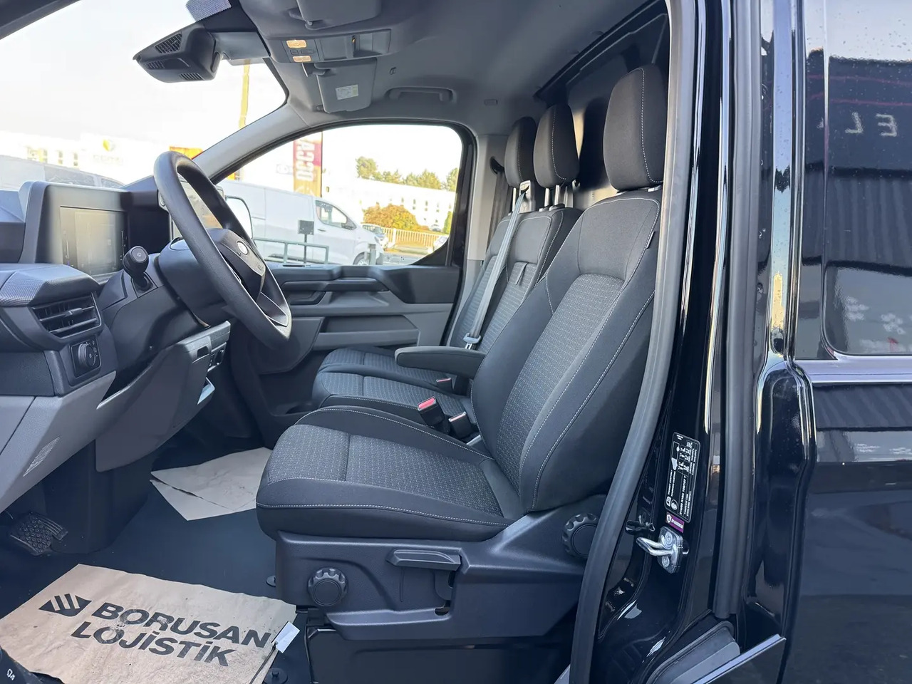 Ford Transit Custom 320 L2H1 2.0 ECOBLUE 170CH TREND BVA8 - Kastenwagen: das Bild 4 Ford Transit Custom 320 L2H1 2.0 ECOBLUE 170CH TREND BVA8 - Kastenwagen: das Bild 4