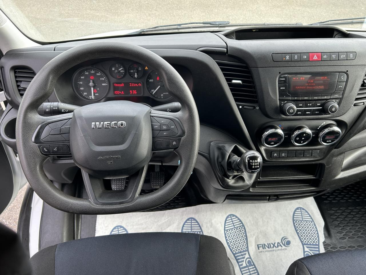 IVECO Daily 35 C 14 S&S (Quad-Leaf) CHASSIS CABINE 2014 35C/35S Chassis cabine 35 C Epmt.3.75 PHASE 3 - Kipper Transporter: das Bild 4 IVECO Daily 35 C 14 S&S (Quad-Leaf) CHASSIS CABINE 2014 35C/35S Chassis cabine 35 C Epmt.3.75 PHASE 3 - Kipper Transporter: das Bild 4