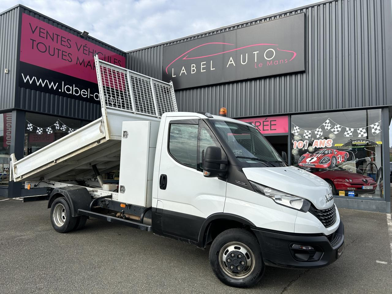 IVECO Daily 35 C 14 S&S (Quad-Leaf) CHASSIS CABINE 2014 35C/35S Chassis cabine 35 C Epmt.3.75 PHASE 3 - Kipper Transporter: das Bild 1 IVECO Daily 35 C 14 S&S (Quad-Leaf) CHASSIS CABINE 2014 35C/35S Chassis cabine 35 C Epmt.3.75 PHASE 3 - Kipper Transporter: das Bild 1