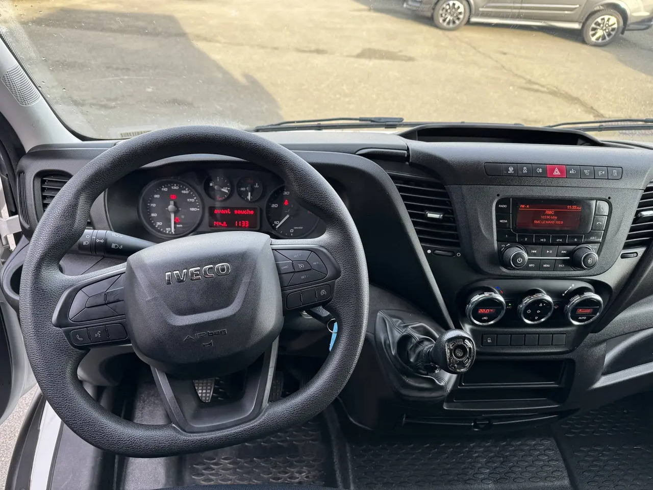 Iveco Daily 35C16 EMPATTEMENT 4100 - Koffer Transporter: das Bild 4 Iveco Daily 35C16 EMPATTEMENT 4100 - Koffer Transporter: das Bild 4