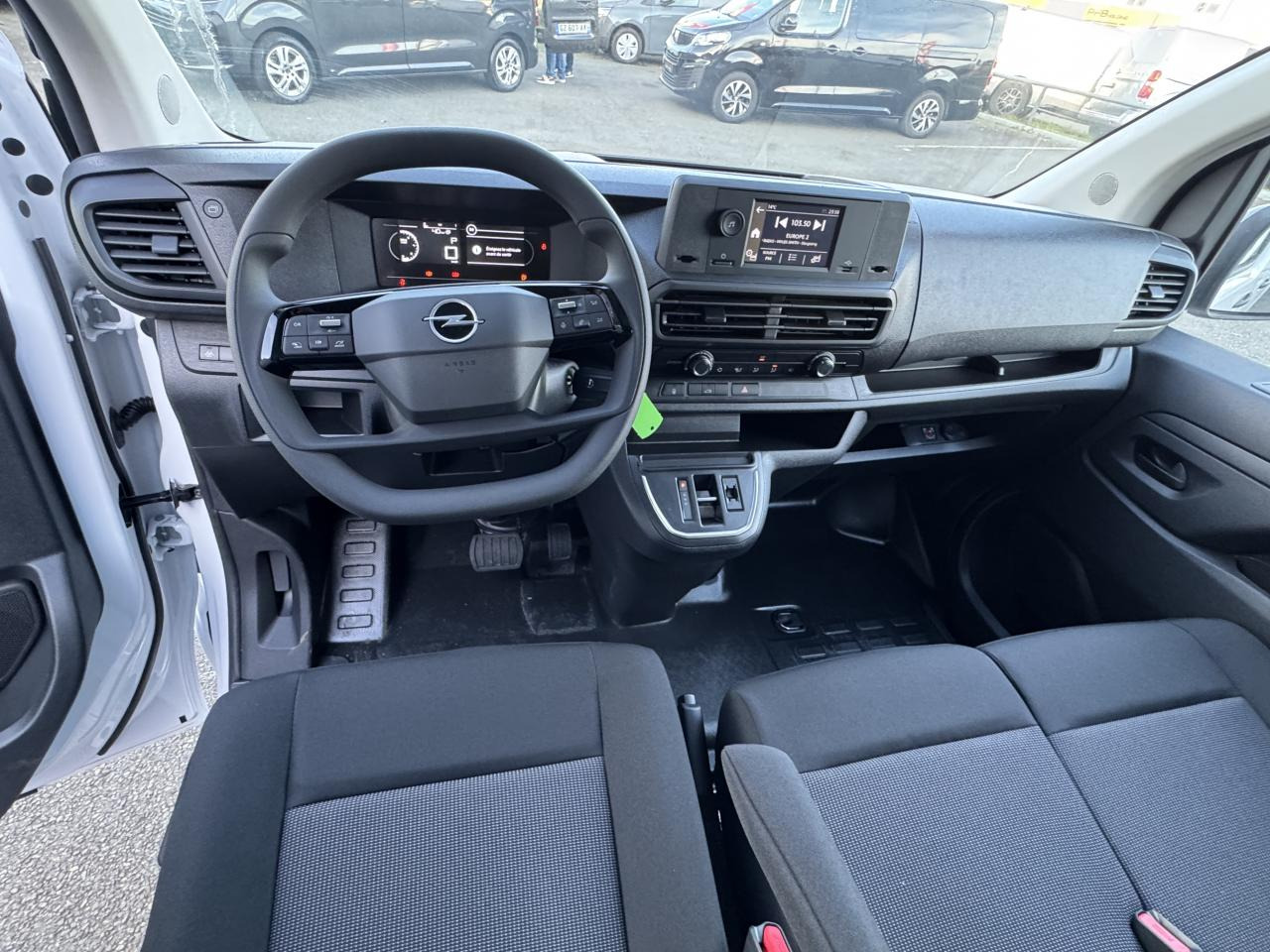 OPEL Vivaro XL 2.0 BlueHDi 145CH BV EAT8 - Kastenwagen: das Bild 3 OPEL Vivaro XL 2.0 BlueHDi 145CH BV EAT8 - Kastenwagen: das Bild 3