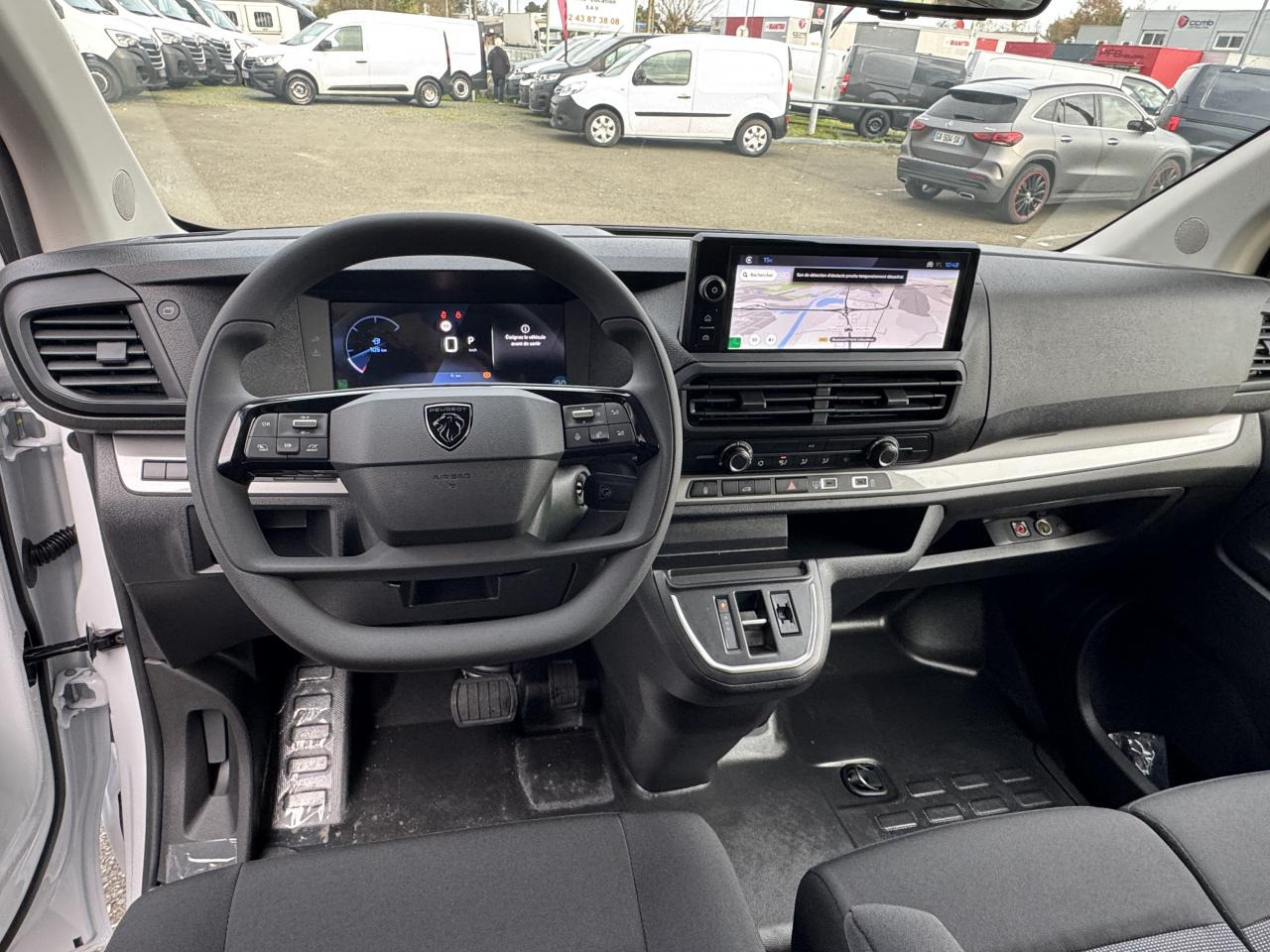 PEUGEOT Expert M 2.0 BlueHDi - 145 S&S - BV EAT8 III FOURGON Fourgon PHASE 2 - Kastenwagen: das Bild 4 PEUGEOT Expert M 2.0 BlueHDi - 145 S&S - BV EAT8 III FOURGON Fourgon PHASE 2 - Kastenwagen: das Bild 4