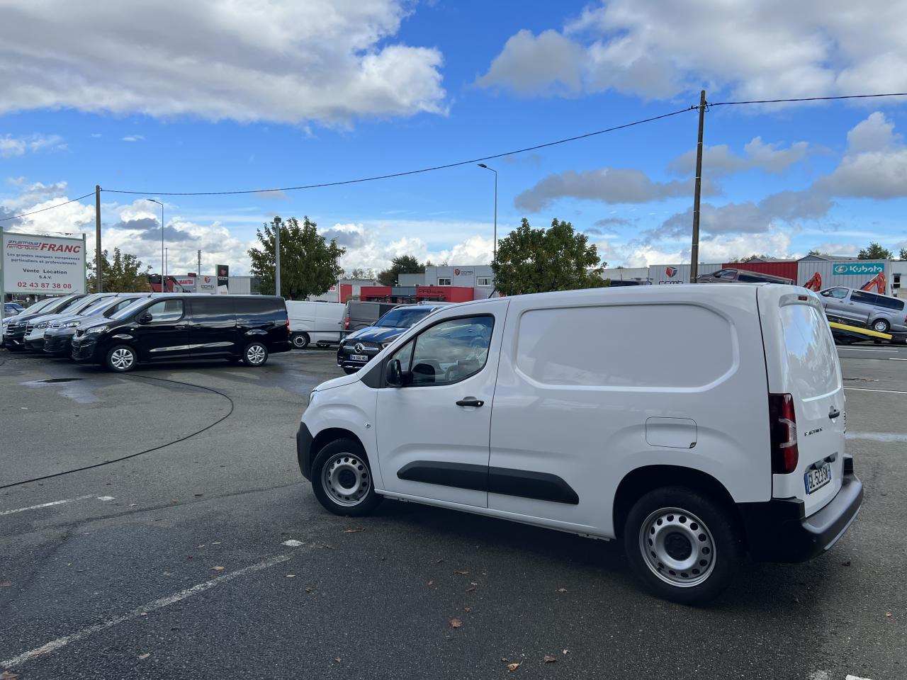 PEUGEOT PARTNER M 650KG 1.5 HDI 100CH PREMIUM 2 PLACES - Kastenwagen: das Bild 5 PEUGEOT PARTNER M 650KG 1.5 HDI 100CH PREMIUM 2 PLACES - Kastenwagen: das Bild 5