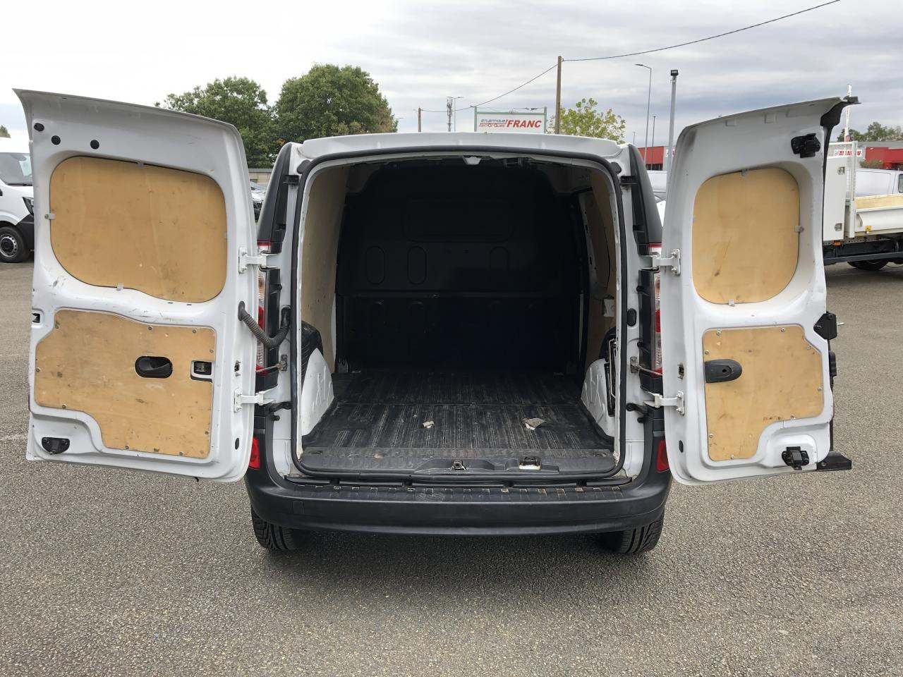 RENAULT KANGOO 1.5 DCI 80CH CONFORT - Kastenwagen: das Bild 3 RENAULT KANGOO 1.5 DCI 80CH CONFORT - Kastenwagen: das Bild 3